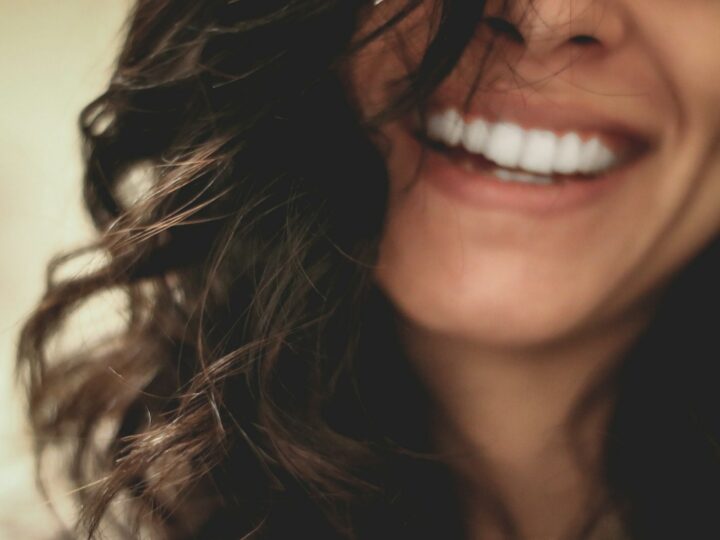 Facettes dentaires : un sourire harmonieux, entre soin et esthétique